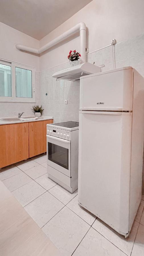 Cute 1Br Apt With Balcony In The Heart Of The City Athen Eksteriør billede